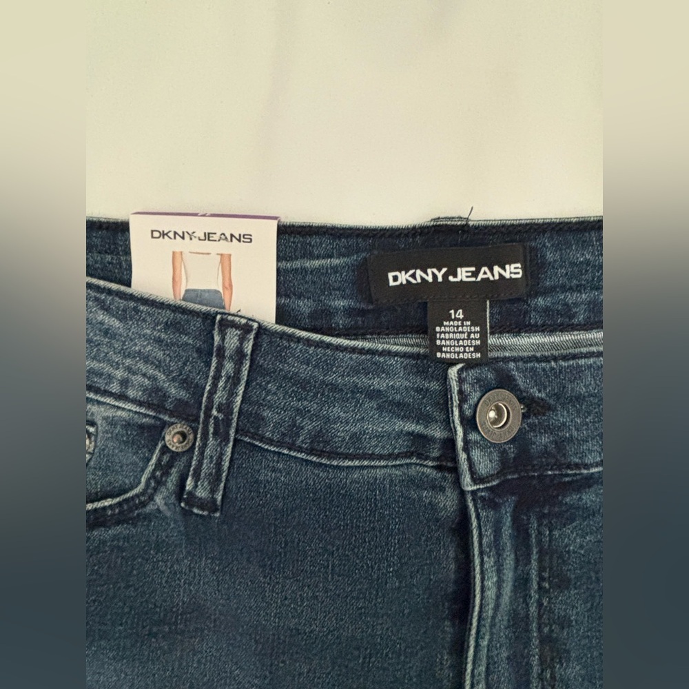 DKNY Jean Shorts - Picture 3 of 4